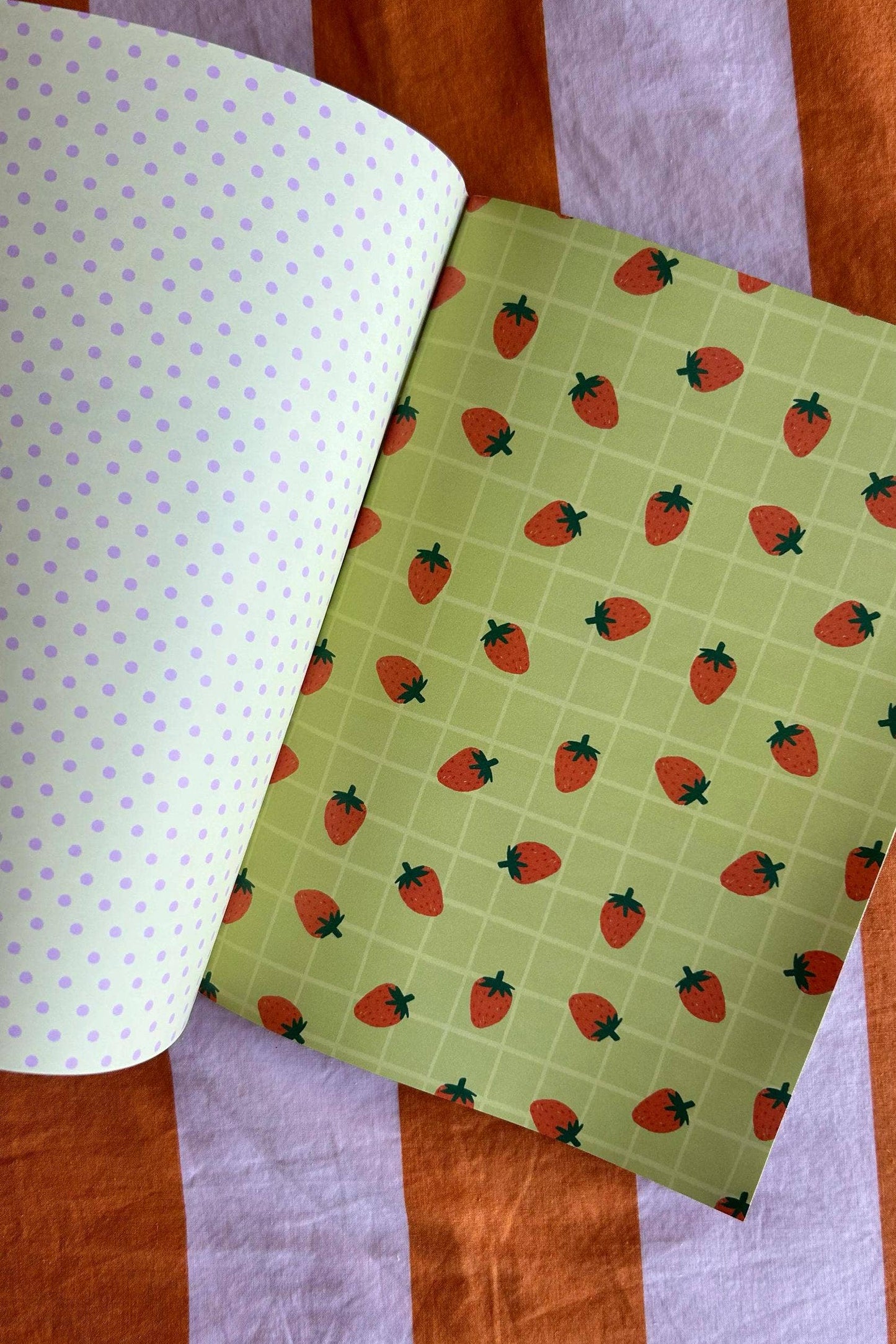 NanyCraftShop Scrapbook Paper Book - Spring Edition